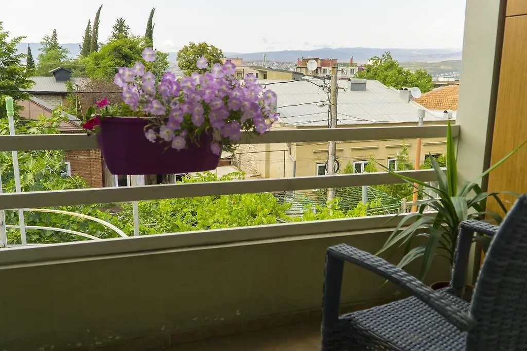 טביליסי 4Bd Appartaments With Cozy Garden